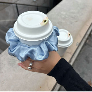 Silkes Scrunchie powder blue
