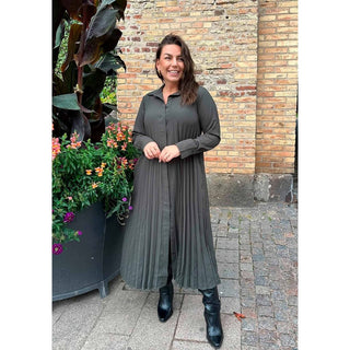 Frida Pleat Dress