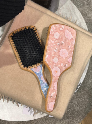 The Iconic Hairbrush Pink Floral