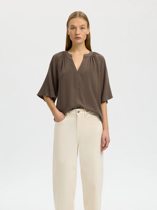 VIVA V-NECK LINEN BLEND TOP