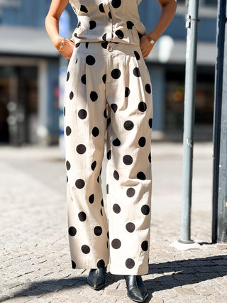 Tika Pant
