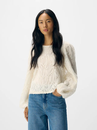 LUCIE O-NECK TOP