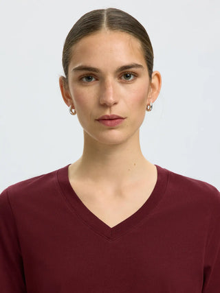 ESSENTIAL SS V-NECK TEE