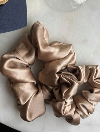 Silkes Scrunchie Golden beige